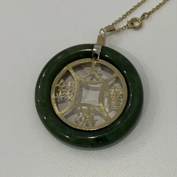 JADEITE Green and Gold-Tone Pendant - Picture 3 of 11